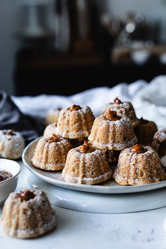 Cinnamon dulce de leche muffins